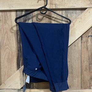 Figs women’s navy scrub pants